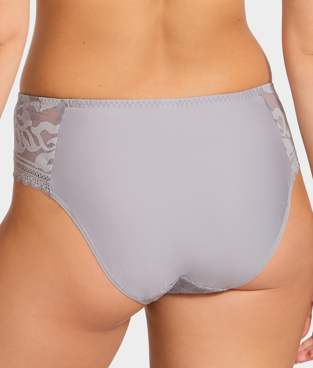 Leia Brief