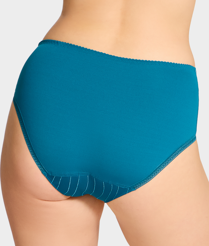 Deauville Brief