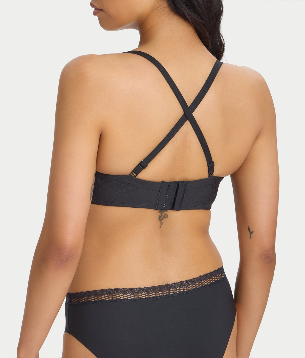 Comfort Chic Strapless Bra