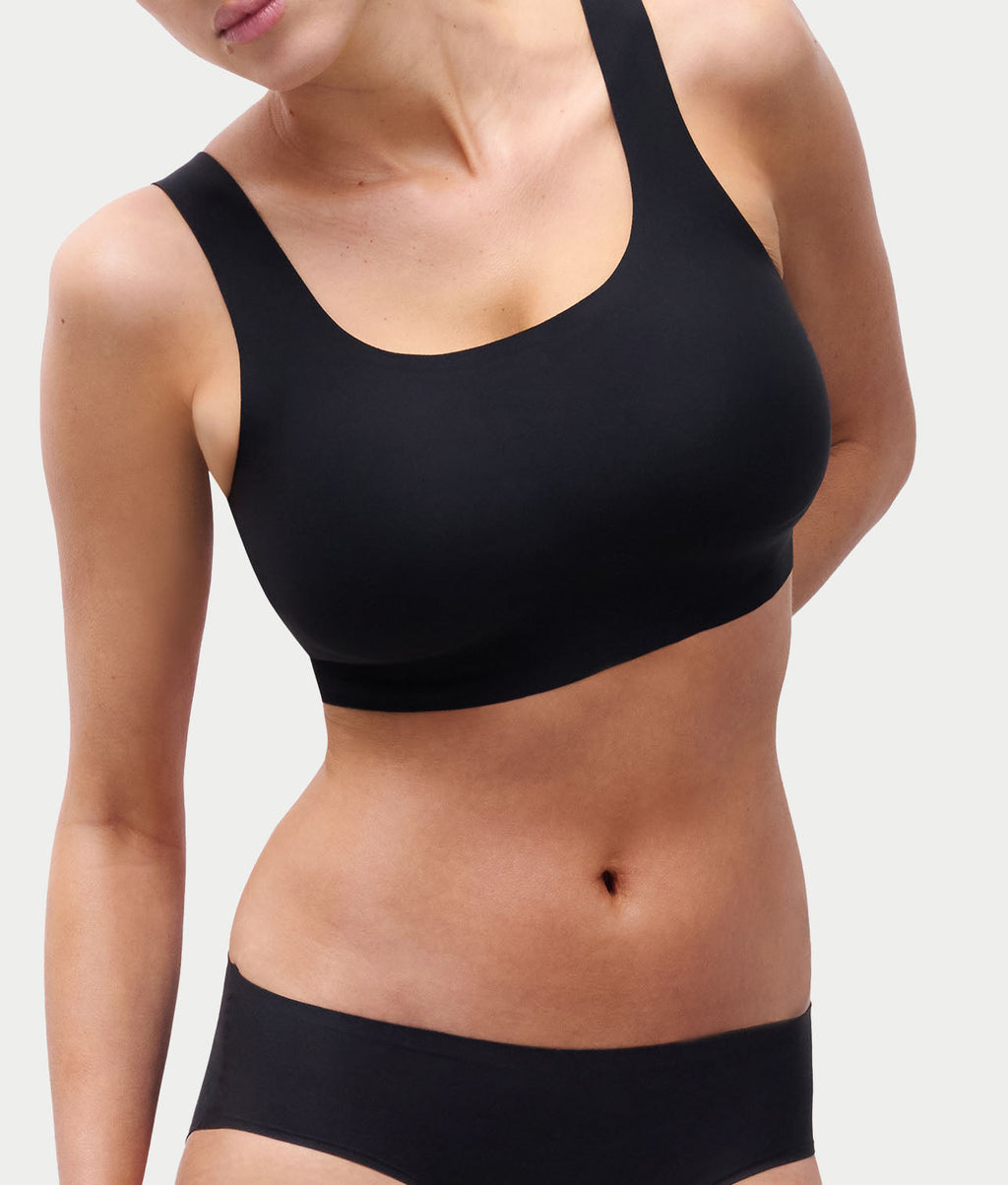 SoftStretch Power Scoop Neck Bralette
