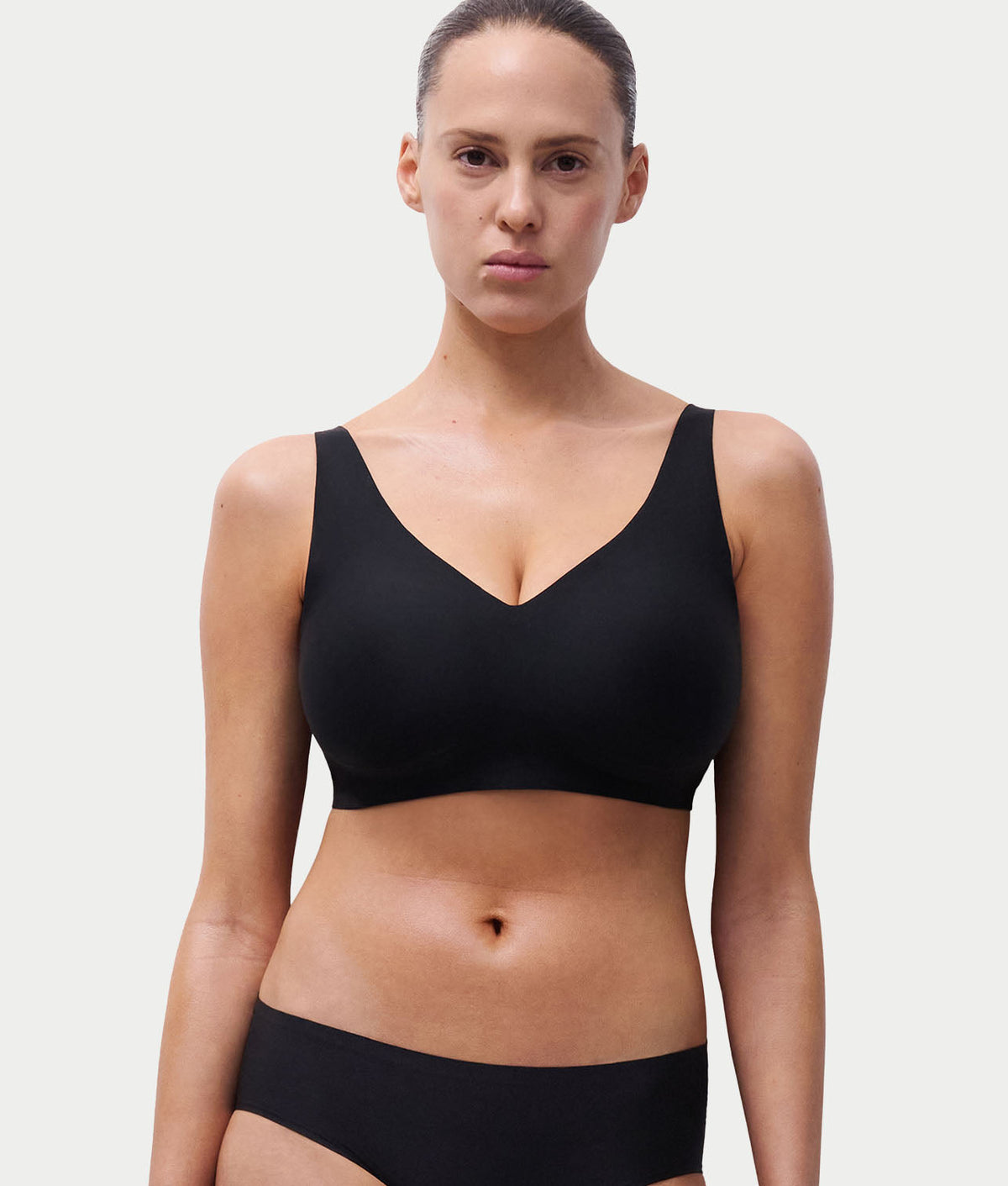 SoftStretch Power V-Neck Wire-Free Bra