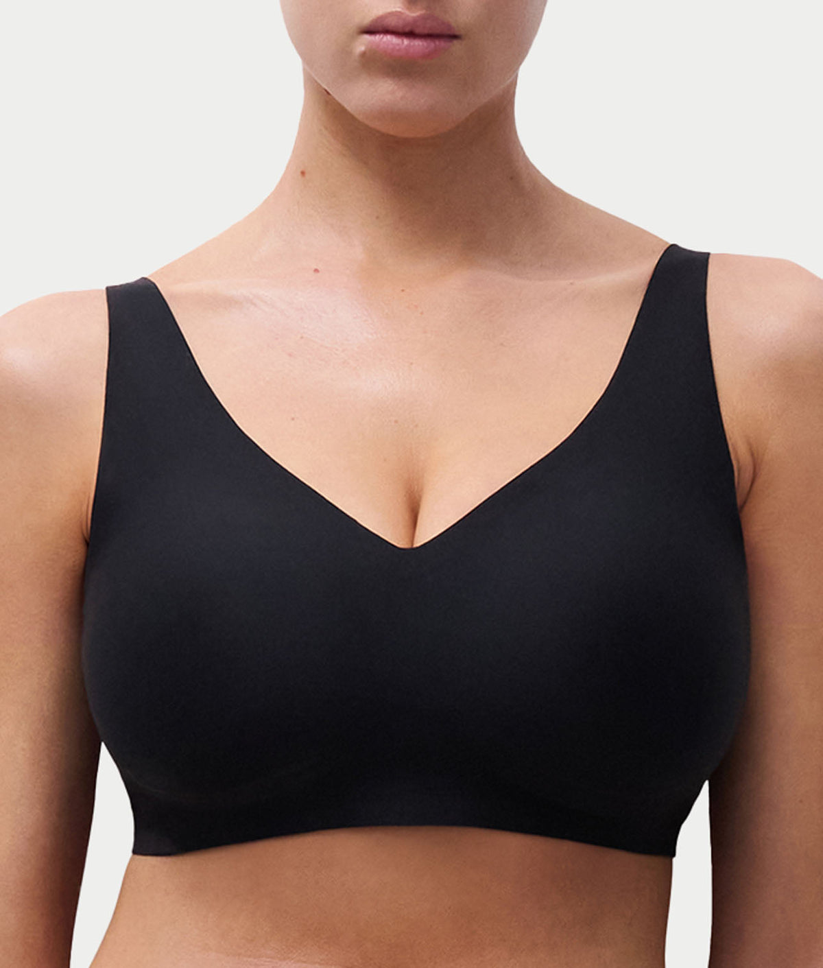 SoftStretch Power V-Neck Wire-Free Bra