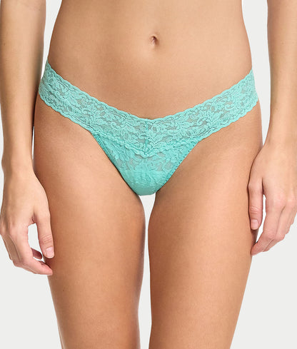 Signature Lace Low Rise Thong
