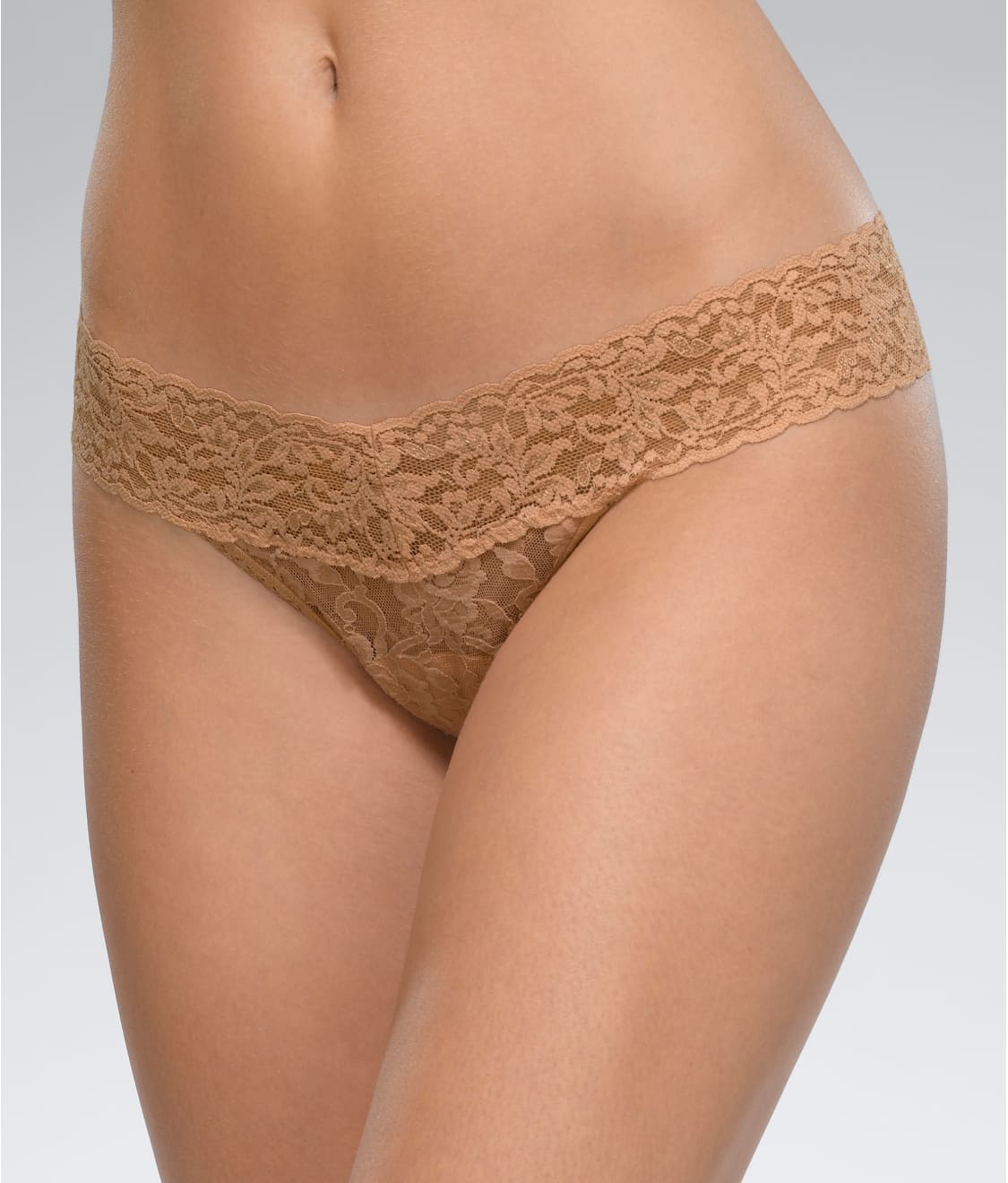Signature Lace Low Rise Thong