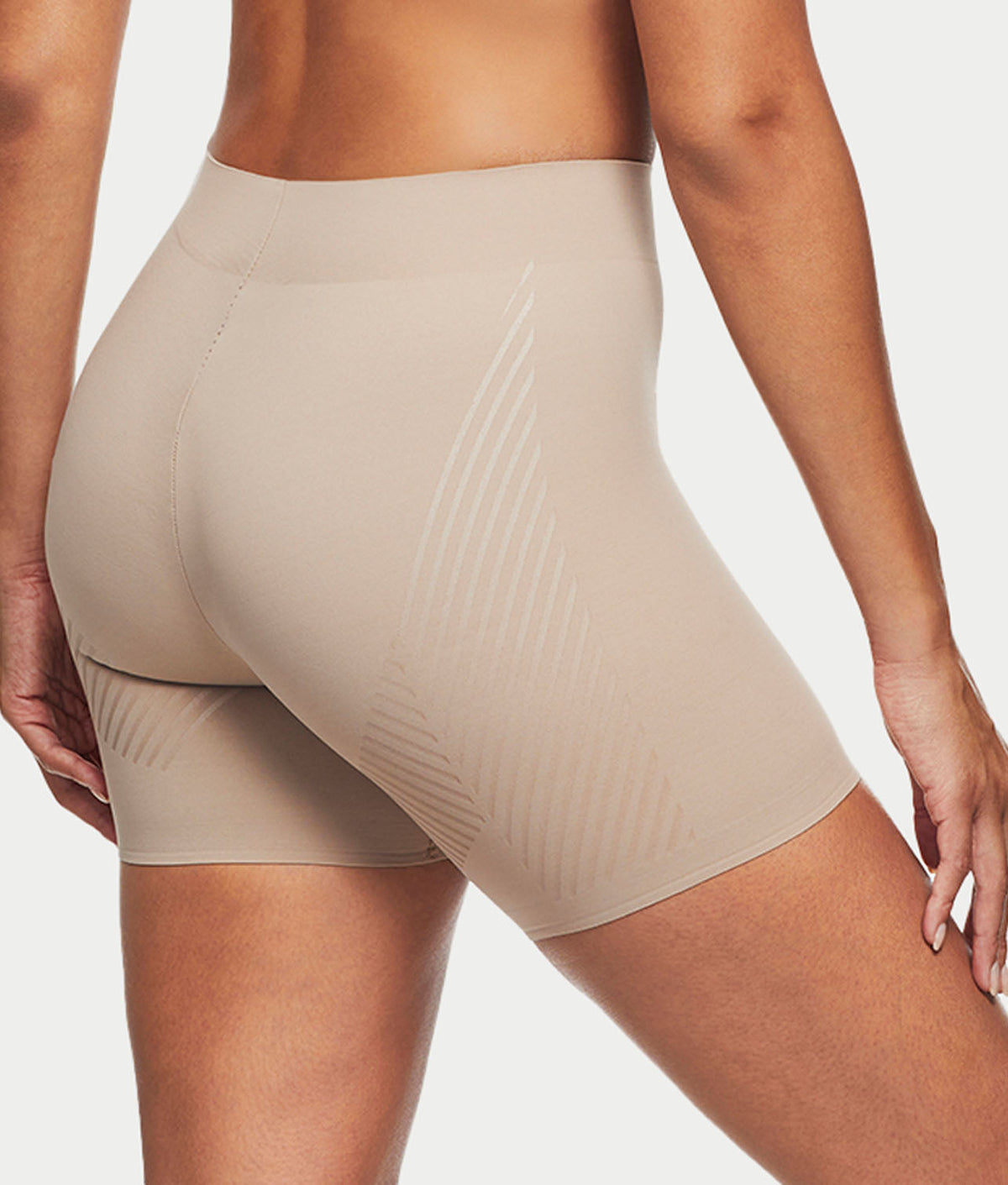 Iconic Core Mid-Thigh Booty Lift Shaping Short