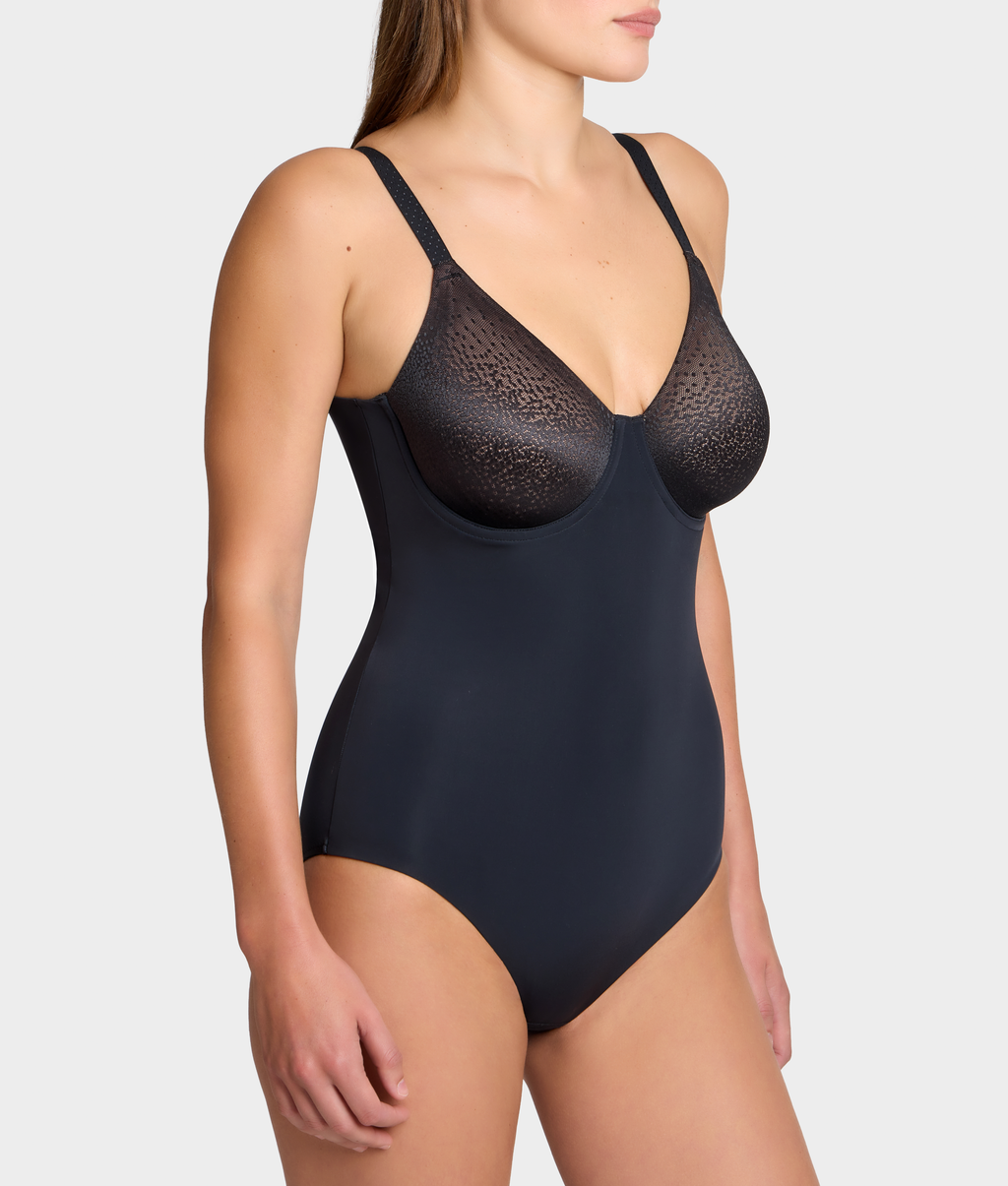Back Appeal™ Firm Control Shaping Bodysuit