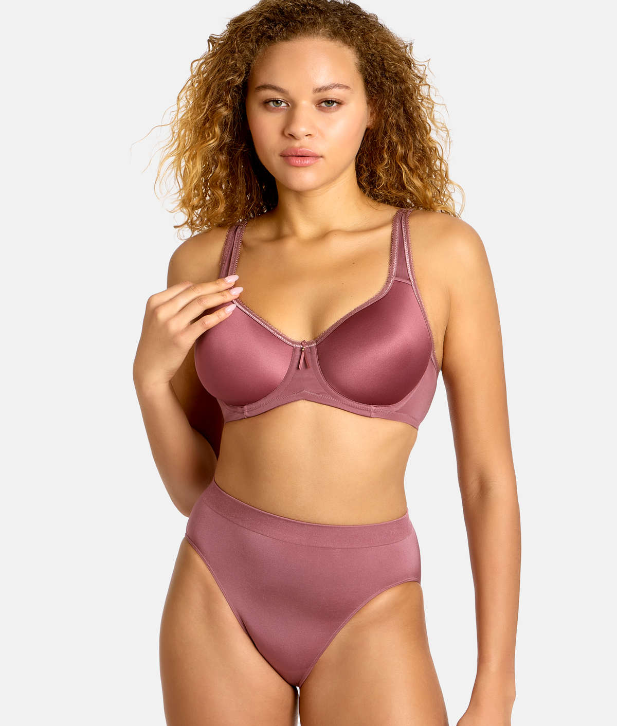 B-Smooth Hi-Cut Brief