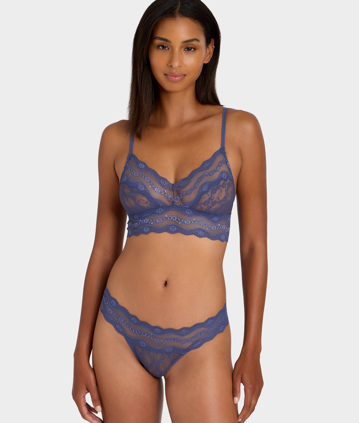 Lace Kiss Thong