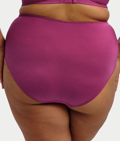 Keira Brief
