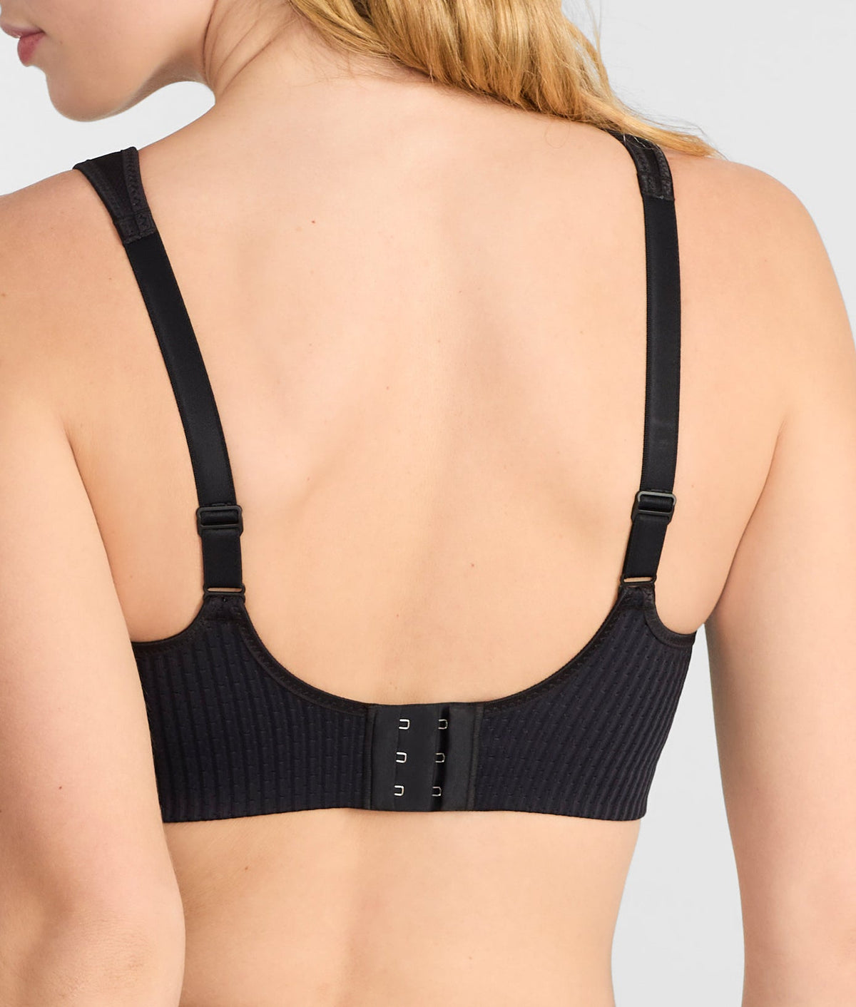 Air Control High Impact Wire-Free Sports Bra