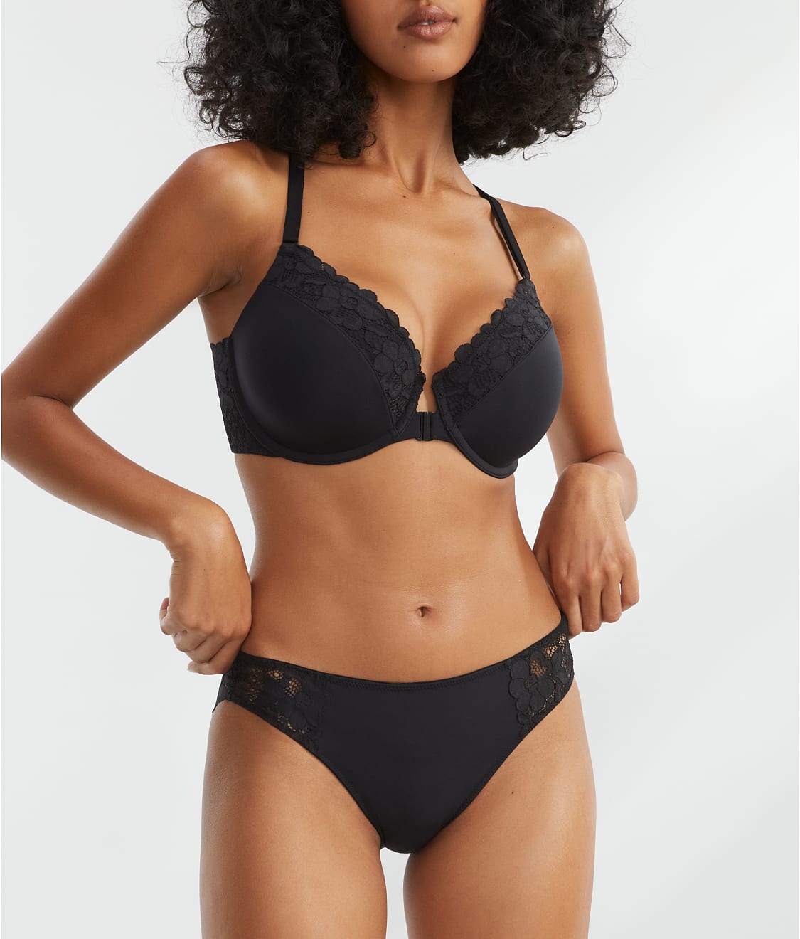 The Effortless Front-Close Lace Bra