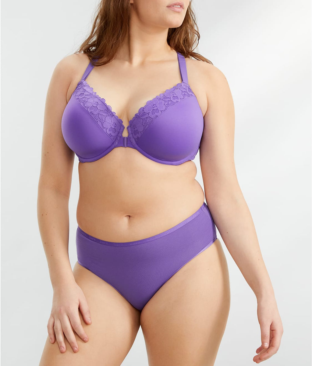 The Effortless Front-Close Lace Bra