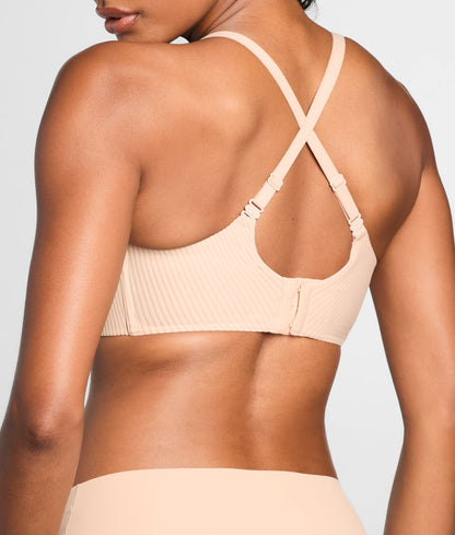 The Favorite Wire-Free Smoothing T-Shirt Bra