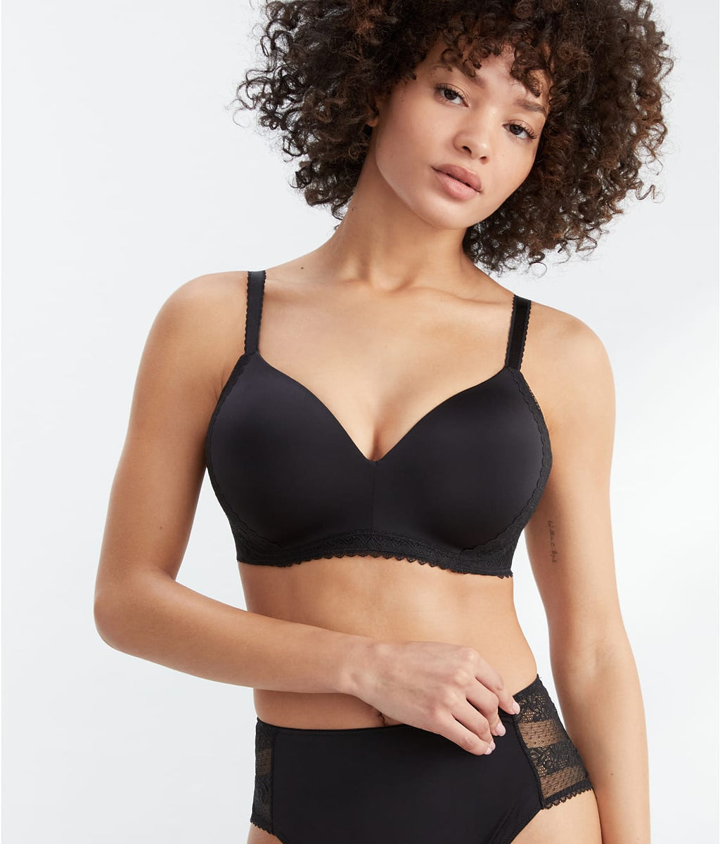 The Wire-Free Smoothing T-Shirt Bra With Lace