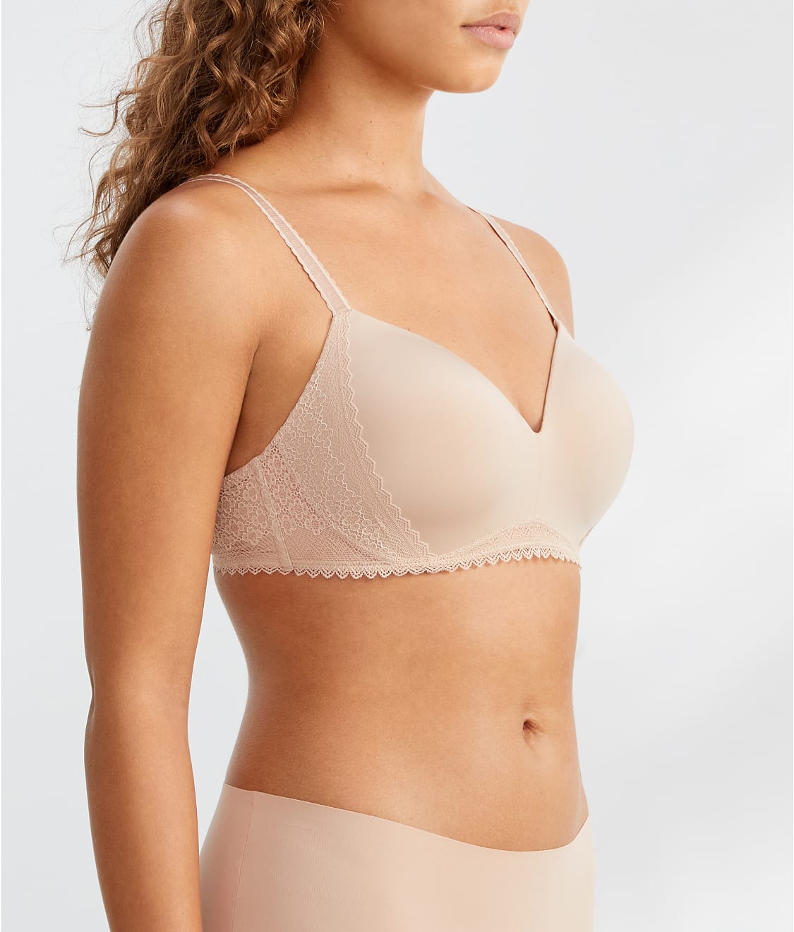 The Wire-Free Smoothing T-Shirt Bra With Lace