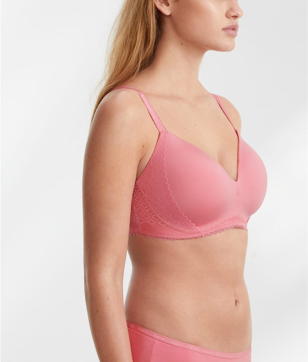 The Wire-Free Smoothing T-Shirt Bra With Lace