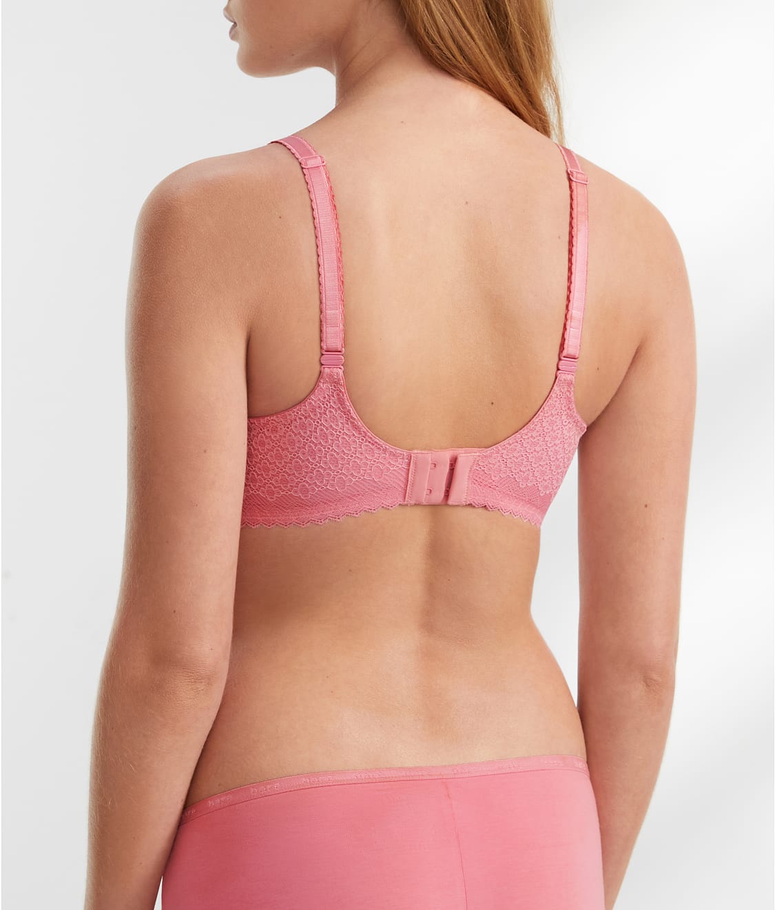 The Wire-Free Smoothing T-Shirt Bra With Lace