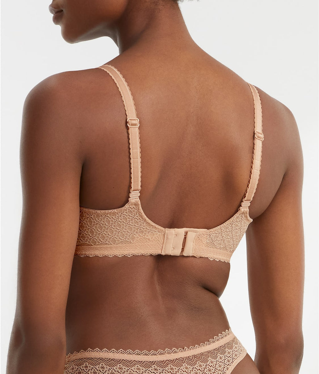 The Push-Up Without Padding Bra