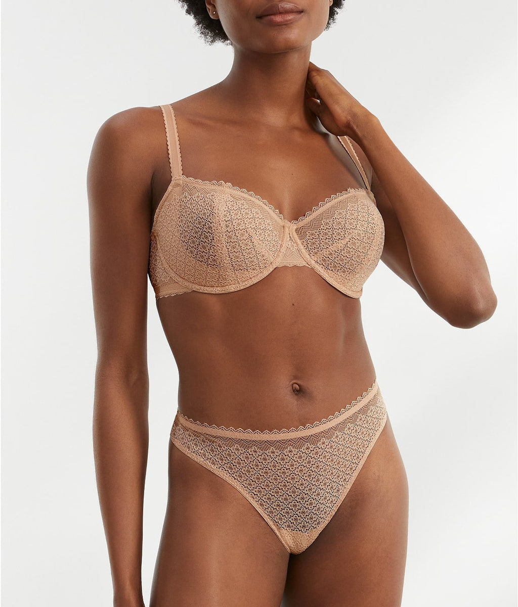The Push-Up Without Padding Bra