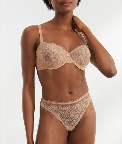 The Push-Up Without Padding Bra