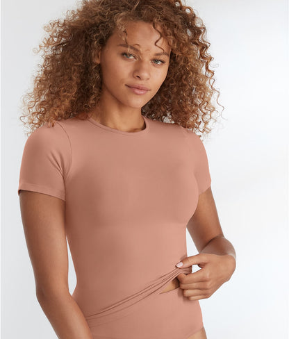 The Smoothing Seamless T-Shirt