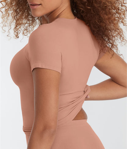 The Smoothing Seamless T-Shirt