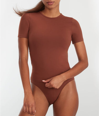 The Smoothing Seamless T-Shirt