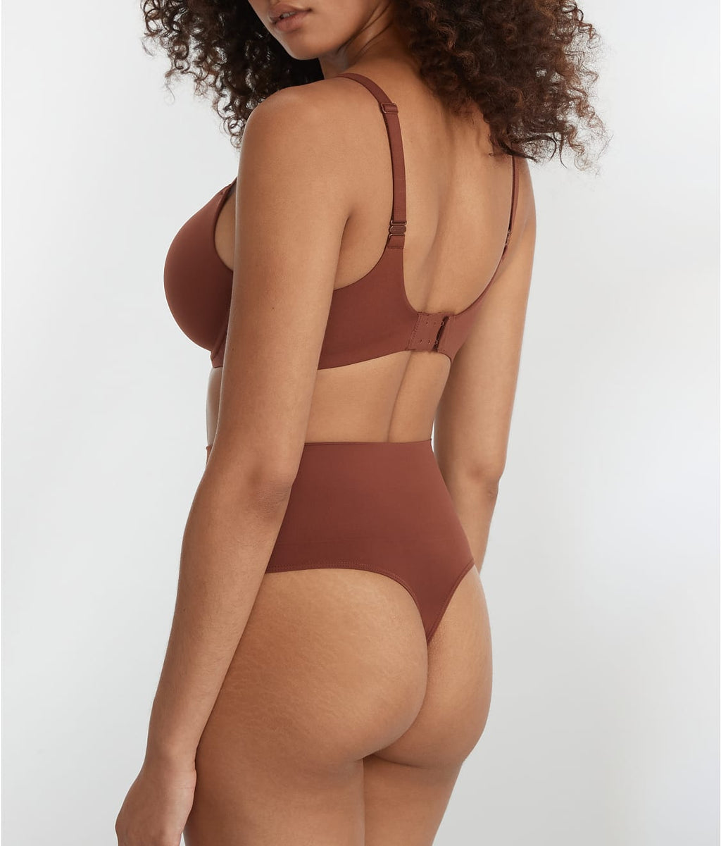 The Smoothing Seamless Thong