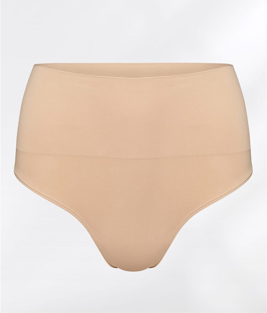The Smoothing Seamless Thong