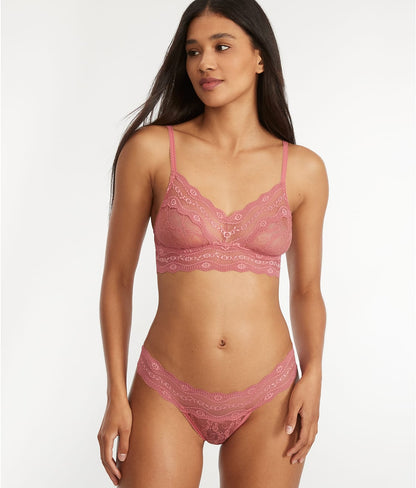 Lace Kiss Thong