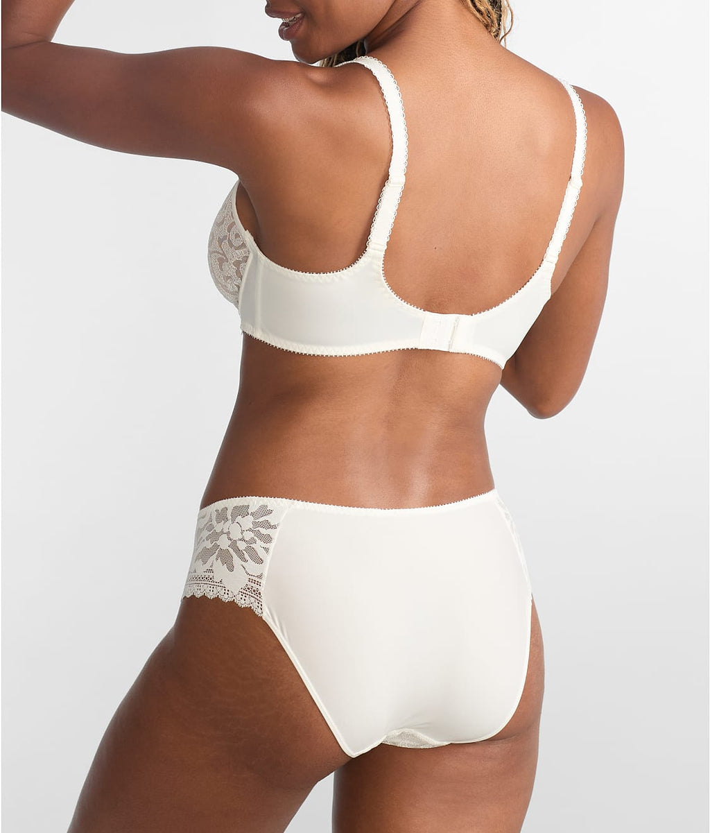 Leia Brief
