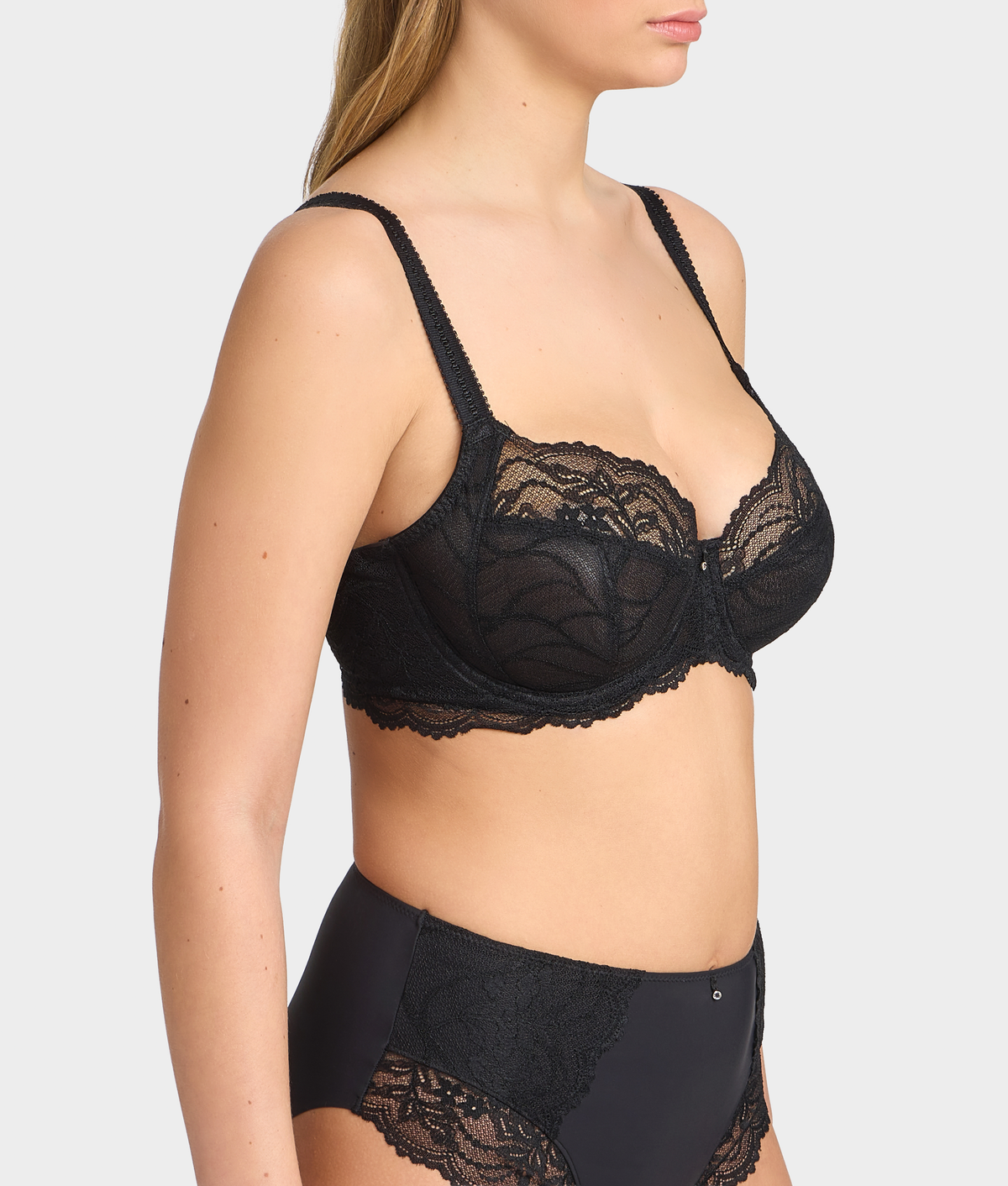 Cesile Side Support Bra