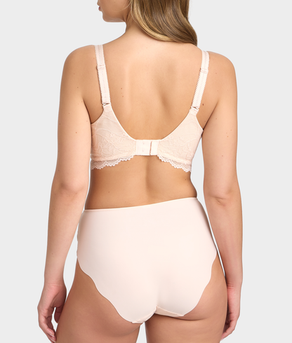 Cesile Full Brief