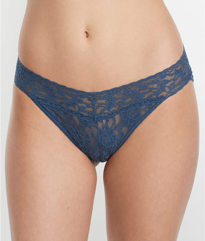 Signature Lace V-Kini