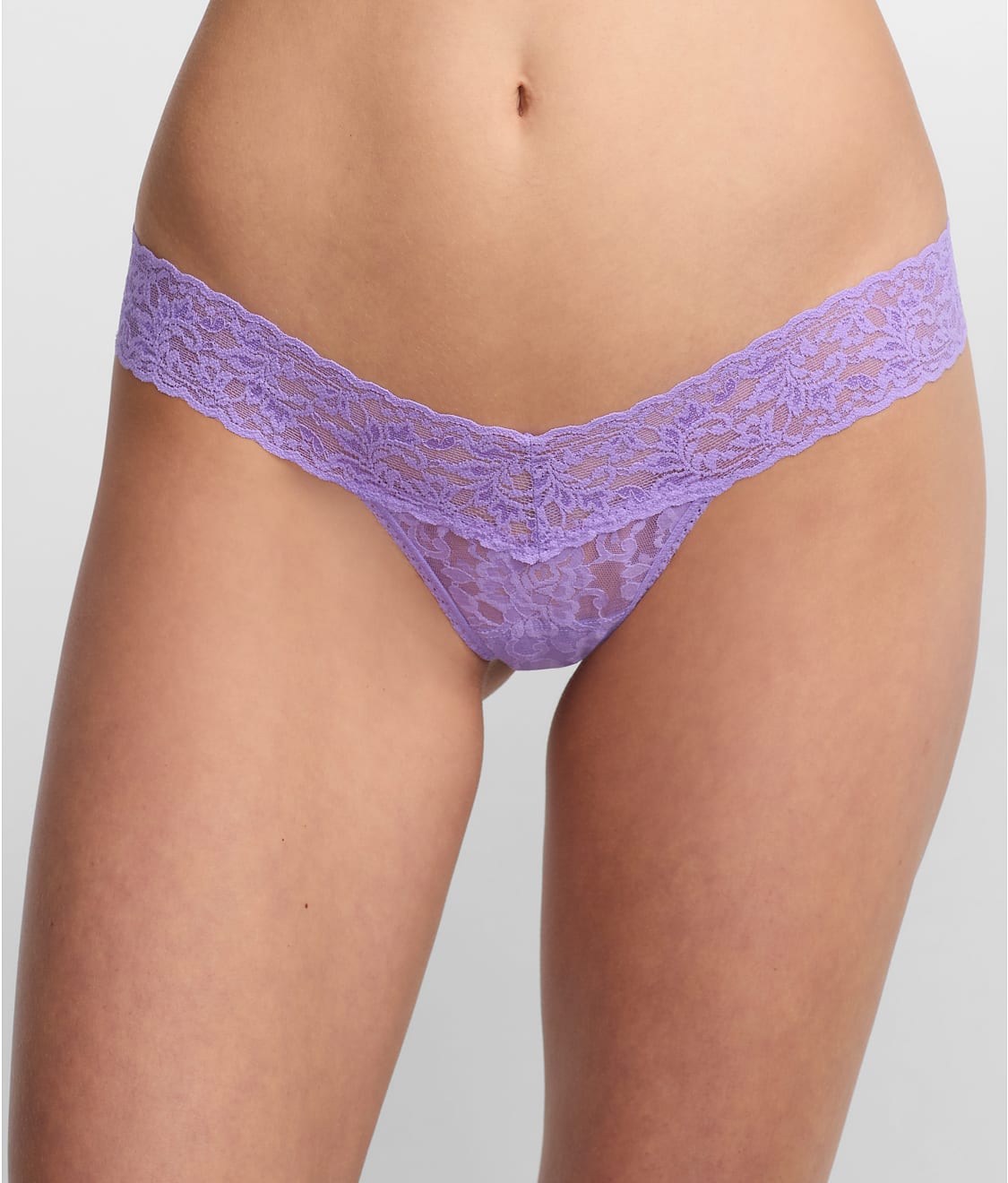 Signature Lace Low Rise Thong
