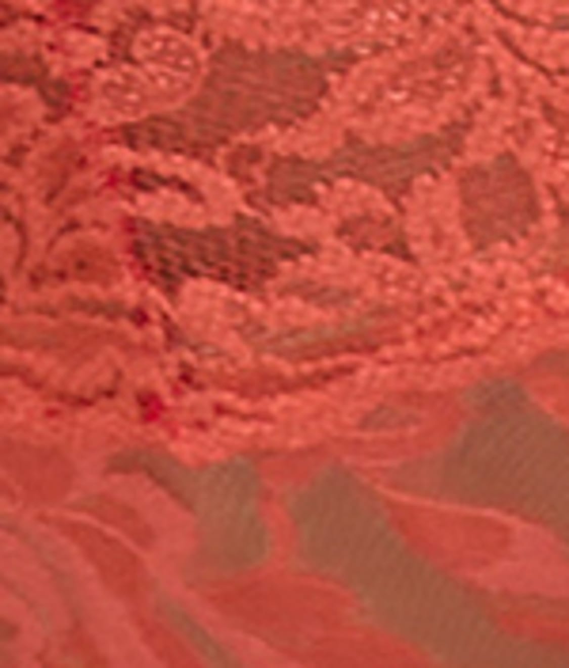 Signature Lace Low Rise Thong