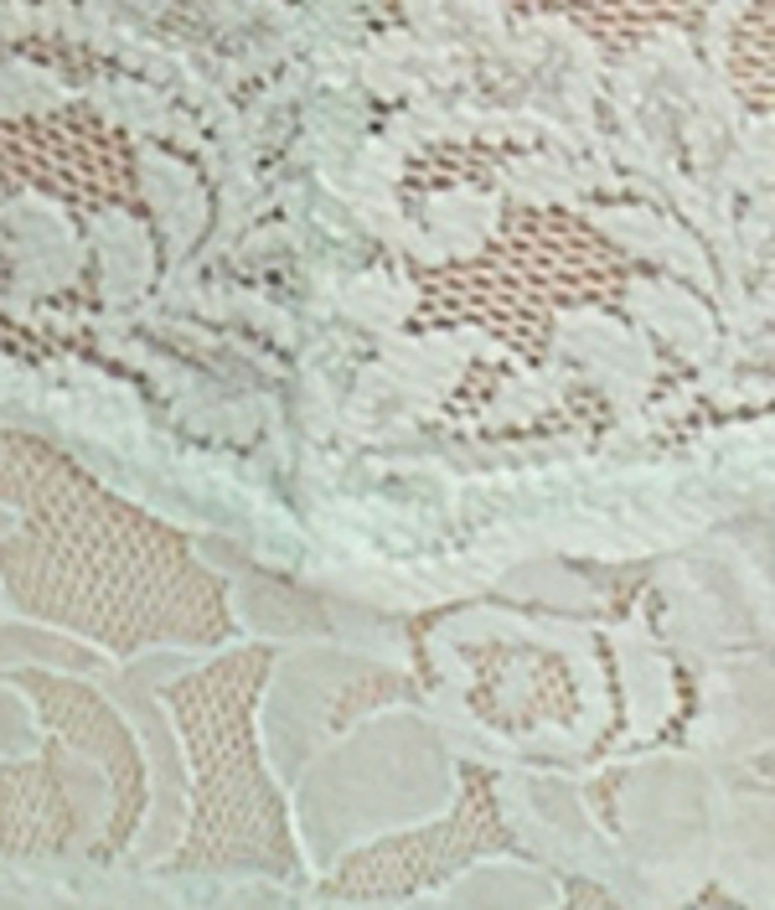 Signature Lace Low Rise Thong