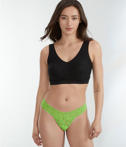 Signature Lace Low Rise Thong