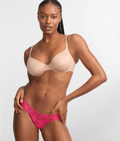 Signature Lace Low Rise Thong