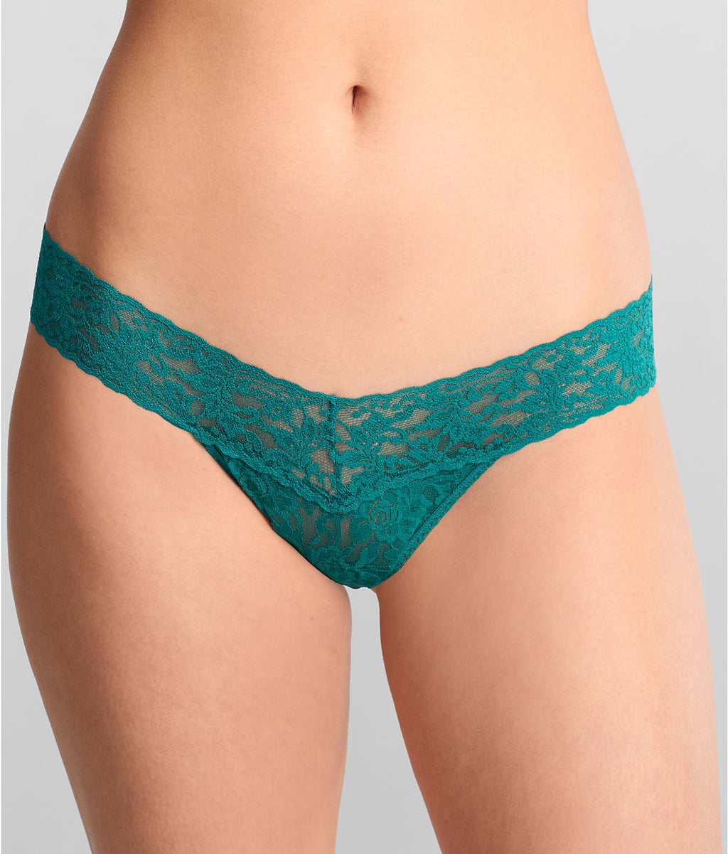Signature Lace Low Rise Thong