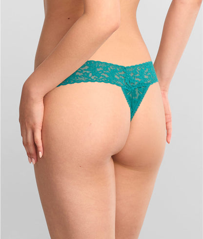 Signature Lace Low Rise Thong