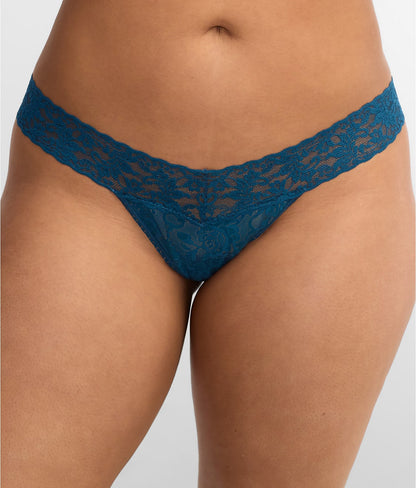 Signature Lace Low Rise Thong