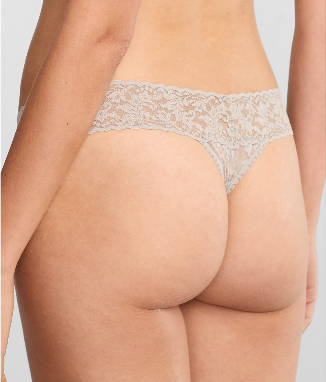 Signature Lace Low Rise Thong