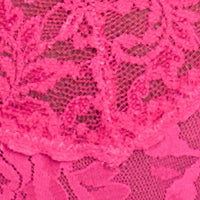 Signature Lace Low Rise Thong