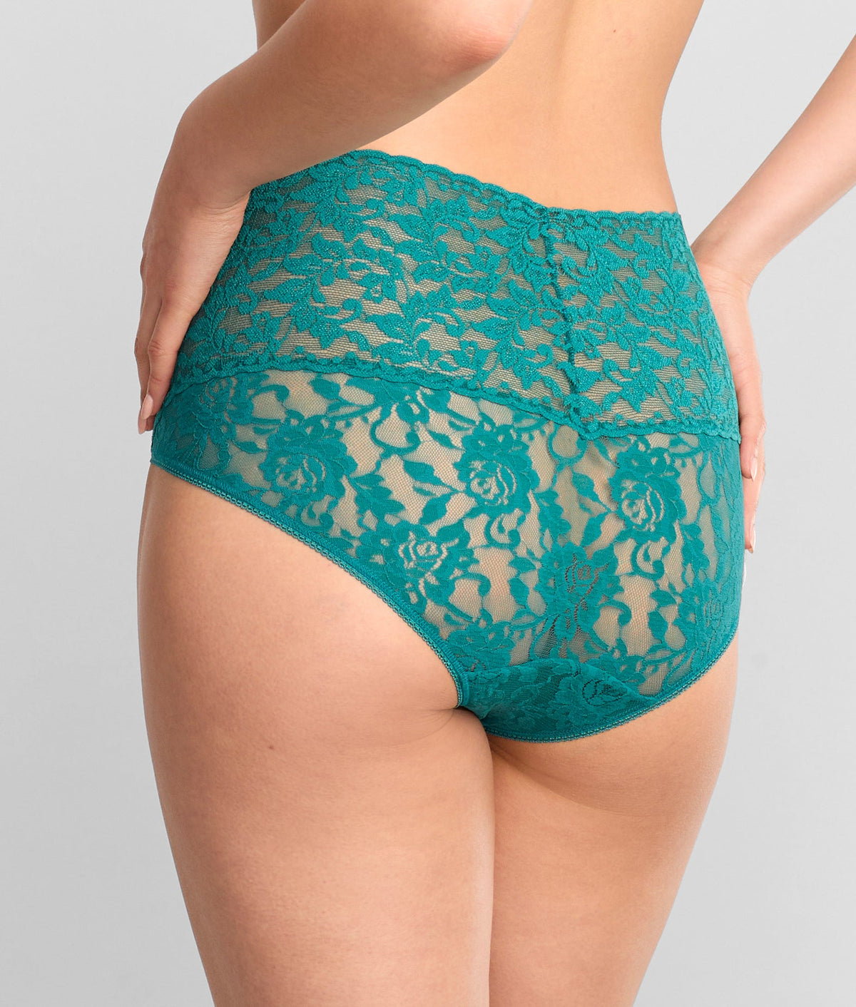 Signature Lace Retro V-Kini