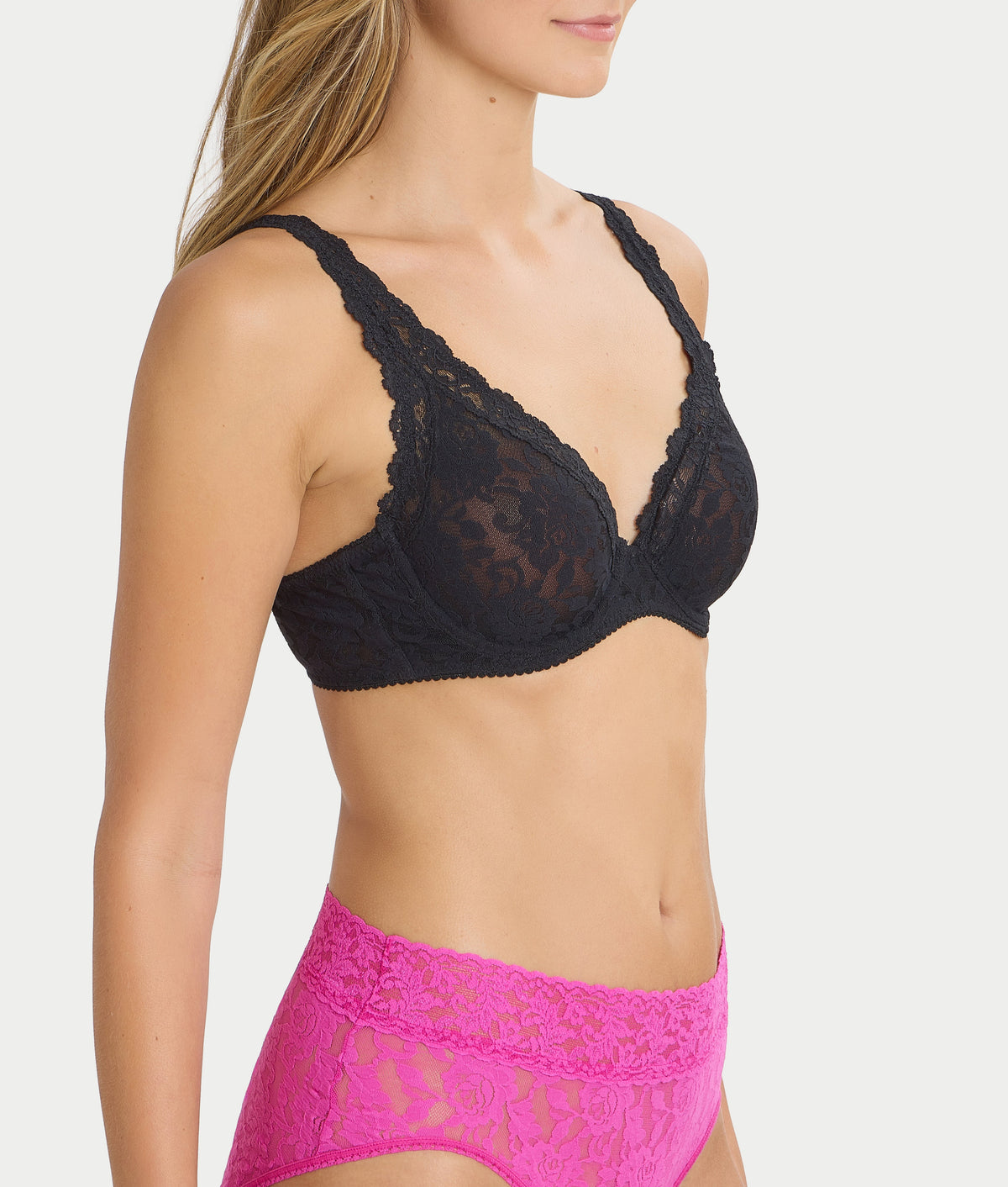 Signature Lace High Apex Bra