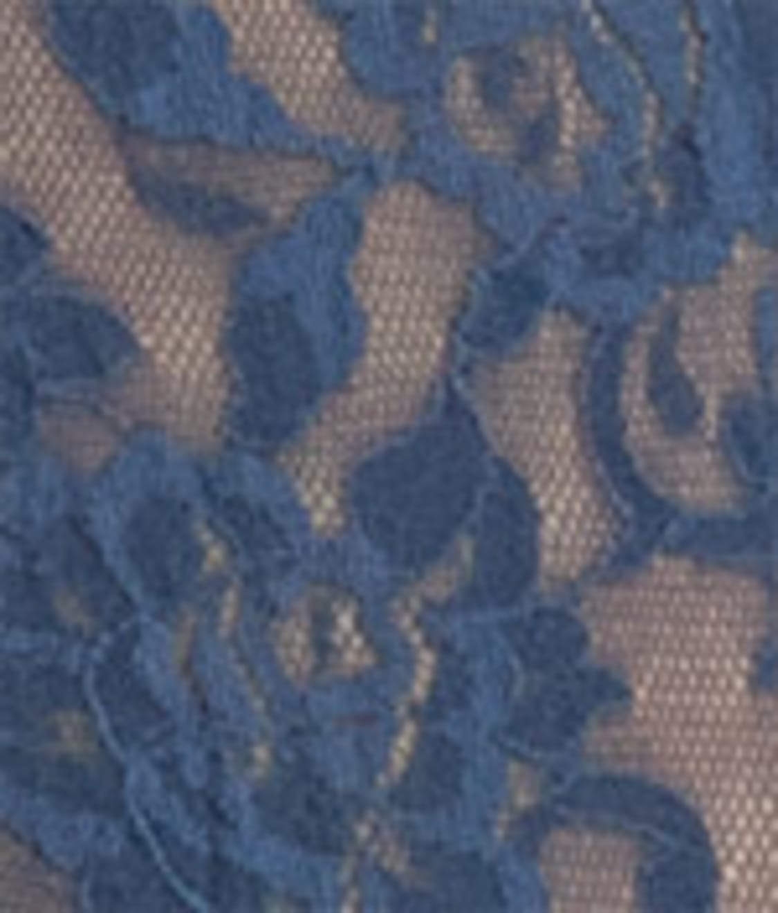 Signature Lace V-Kini