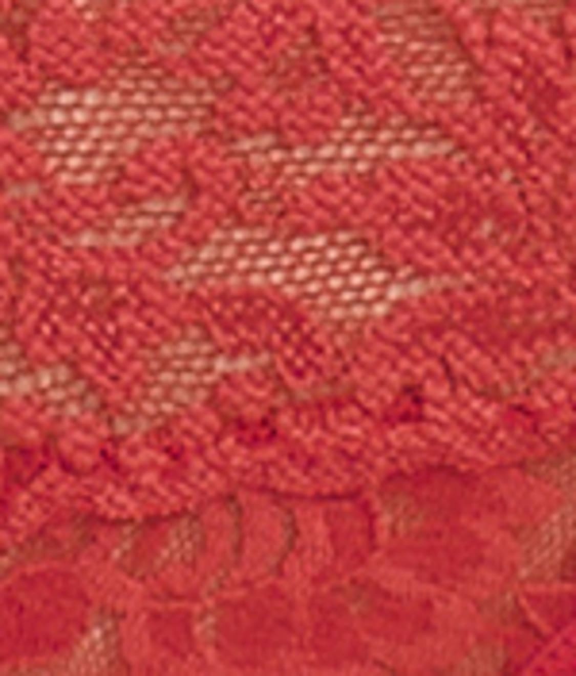 Signature Lace Low Rise Thong