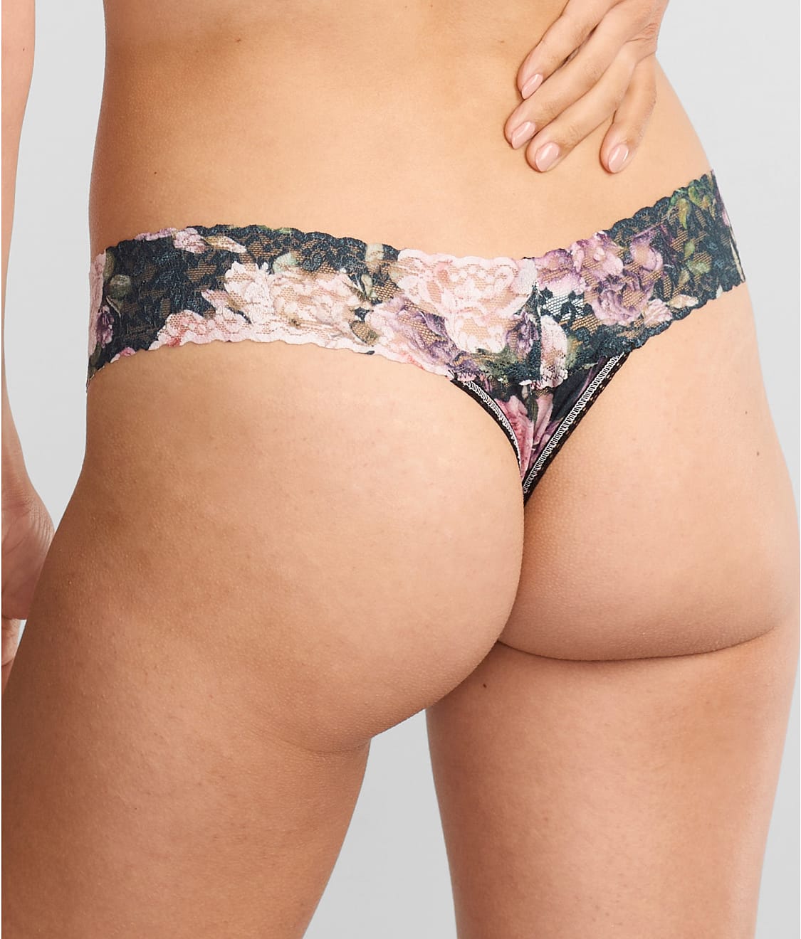 Signature Lace Low Rise Printed Thong