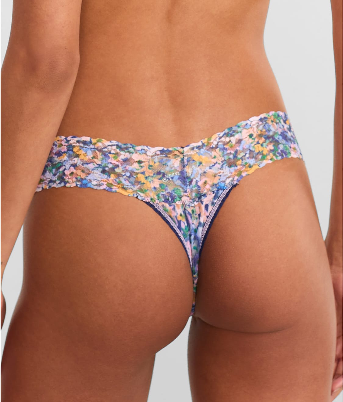 Signature Lace Low Rise Printed Thong